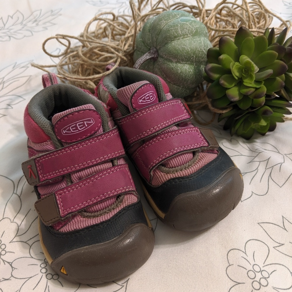 Toddler Keen's